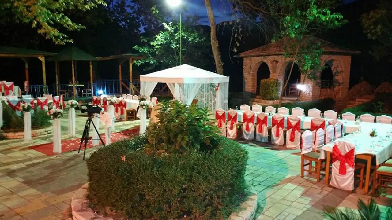 Kt Qato Hotel Bogove 0*,
